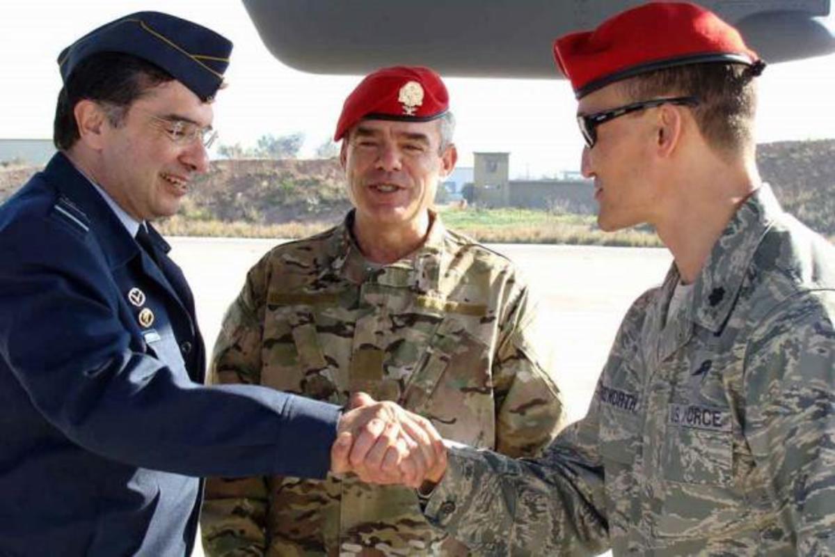 Γιατί οι αμερικανοί ασκούνται συνεχώς στην Ελλάδα; Ποιος είναι ο άνθρωπος που τους φέρνει;