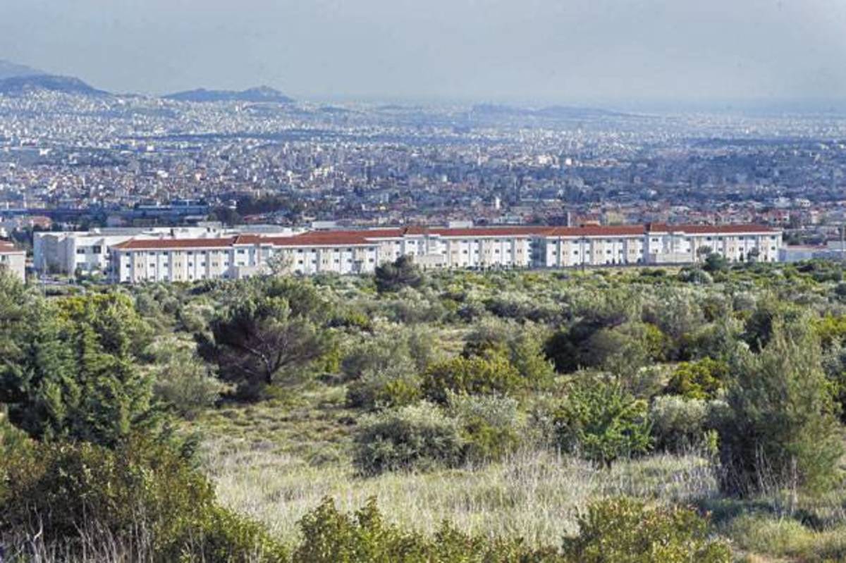 Κλειστή από κατοίκους η Λ.Θρακομακεδόνων για το κέντρο της Αμυγδαλέζας