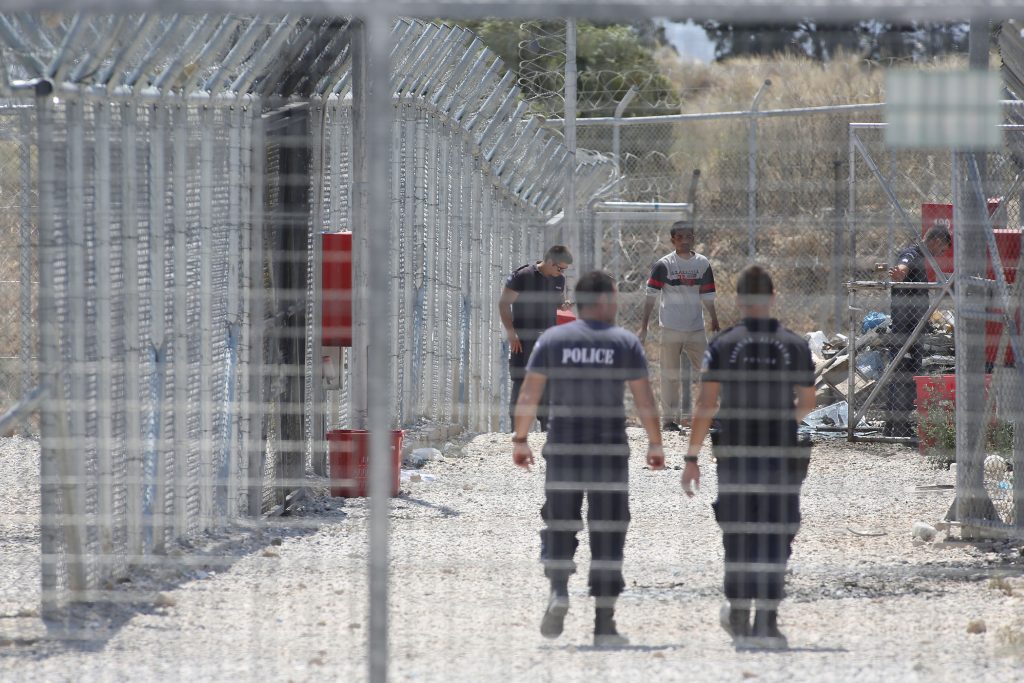 “Καμπανάκι” από τον Συνήγορο του Πολίτη για τις συνθήκες κράτησης στην Αμυγδαλέζα