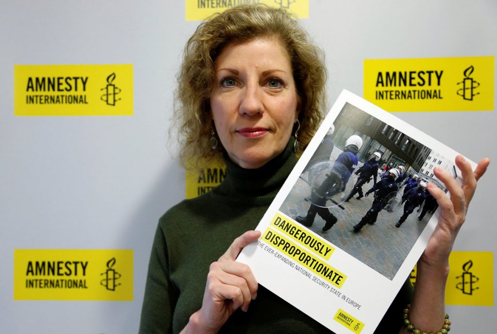 Διεθνής Αμνηστία: Οι ευρωπαϊκές πολιτικές μετά τις επιθέσεις, αυξάνουν τις διακρίσεις
