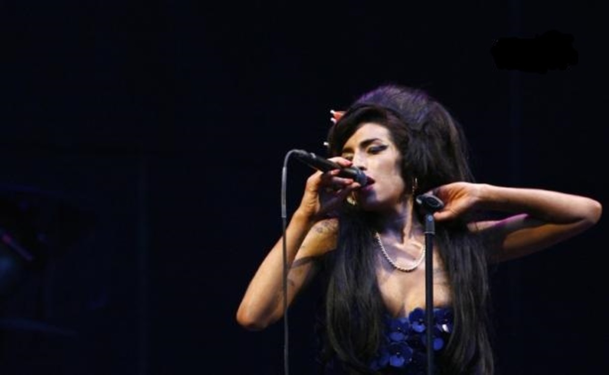 Amy Winehouse: Η ζωή της σε 27 χρόνια