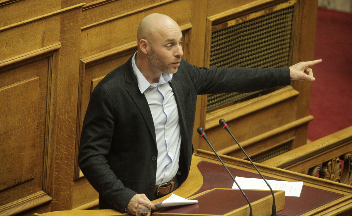 Άγριος καυγάς Αμυρά με Καραθανασόπουλο! «Είσαι γελοίος» φώναζε ο ένας στον άλλον