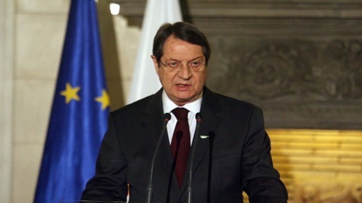 Ο Αναστασιάδης στη Wall Street Journal για το κούρεμα καταθέσεων
