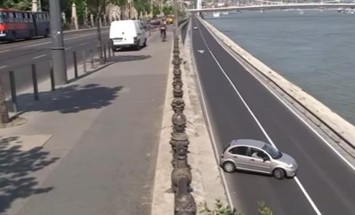 Απίστευτο! Χρειάστηκε 4 λεπτά για να κάνει μια απλή αναστροφή!