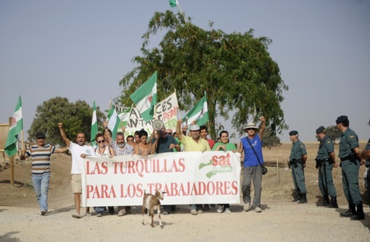 Ισπανία: Έδιωξαν τους ακτιβιστές που έκαναν κατάληψη σε αγροτική έκταση στην Ανδαλουσία