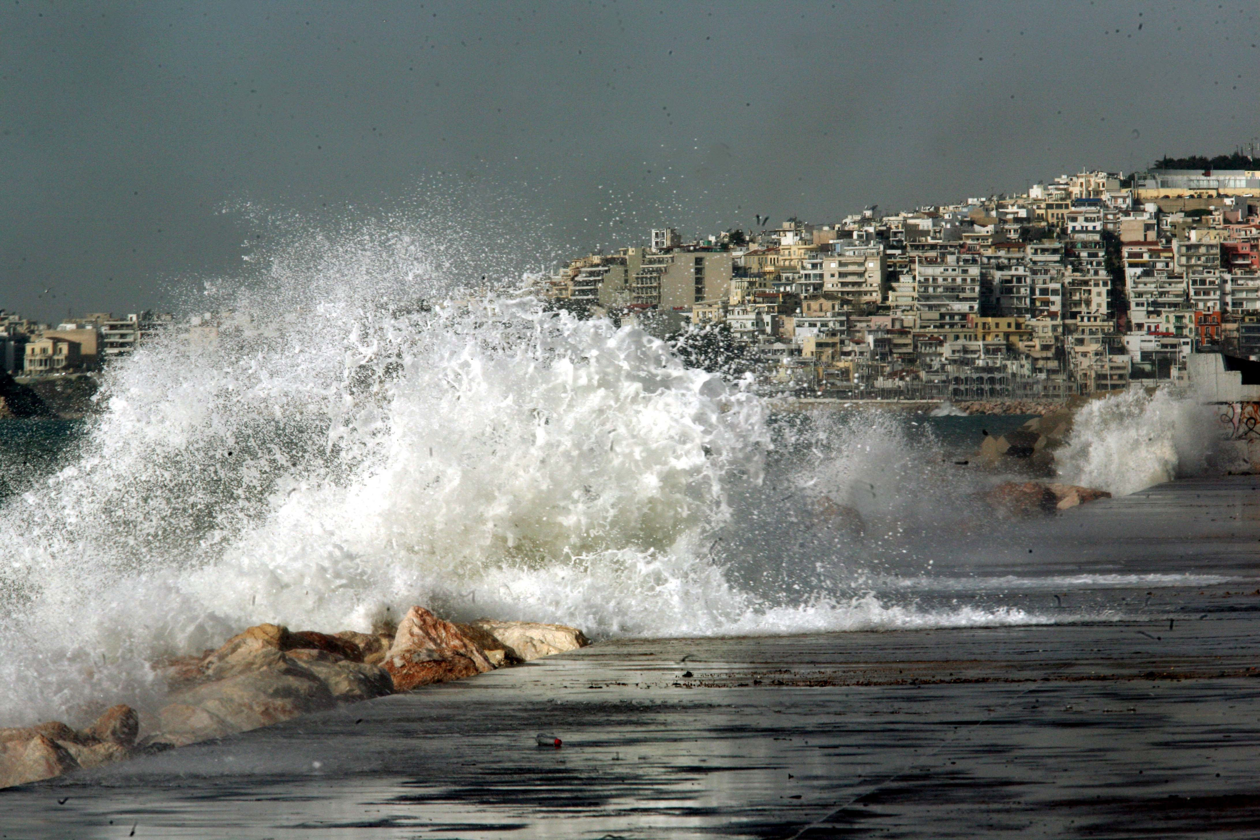 Ισχυροί άνεμοι μέχρι τη Μ. Τετάρτη