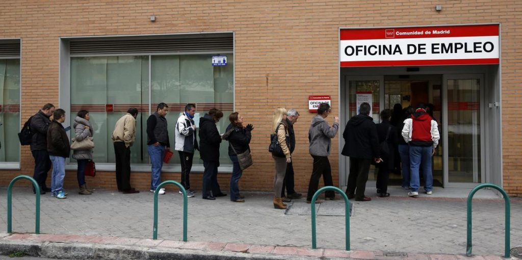 Στα 4,45 εκατ. οι άνεργοι στην Ισπανία