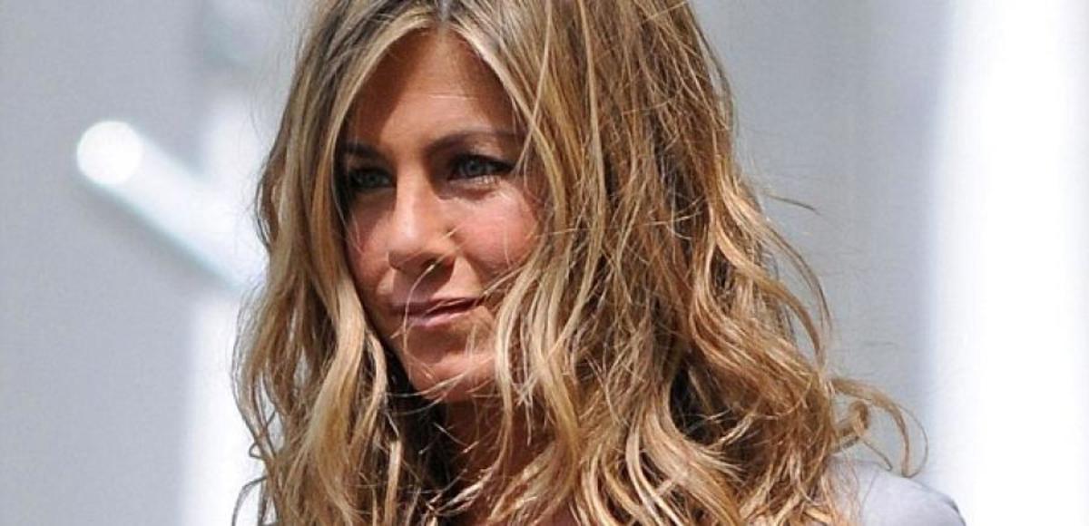 Jennifer Aniston: Η απάντησή της στην γυμνή φωτογράφιση της Kim Kardashian!