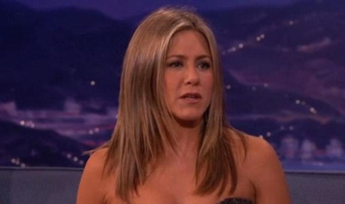 Jennifer Aniston: Η παράξενη ερωτική σκηνή της που τη δυσκόλεψε!