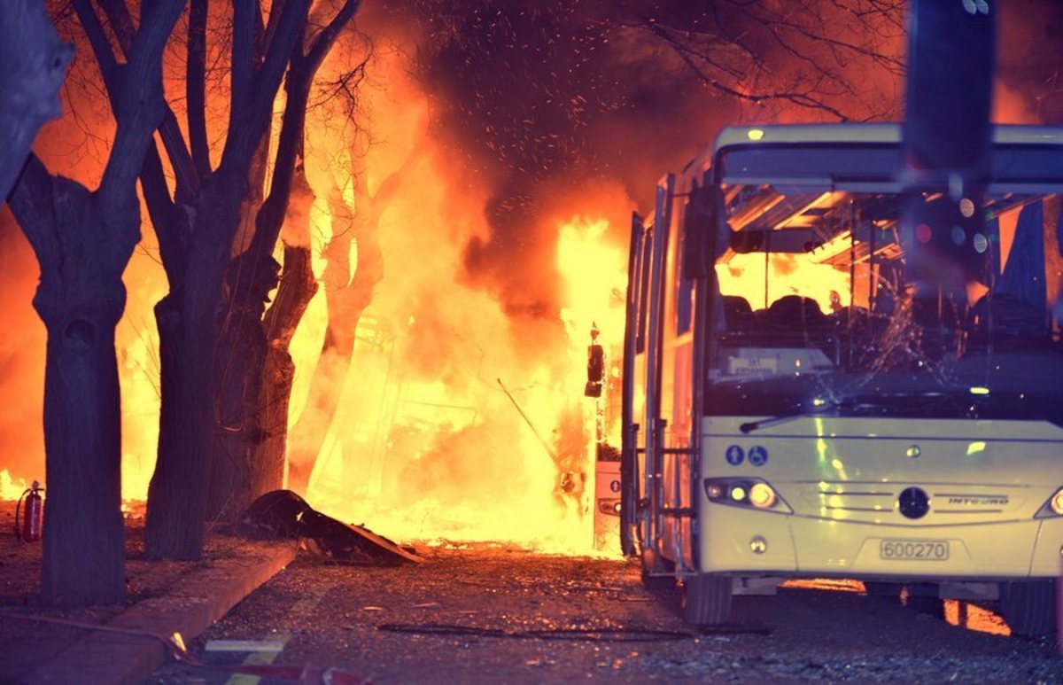 Video ντοκουμέντο: Η στιγμή της έκρηξης στην Άγκυρα – Θρήνος για τους 28 νεκρούς