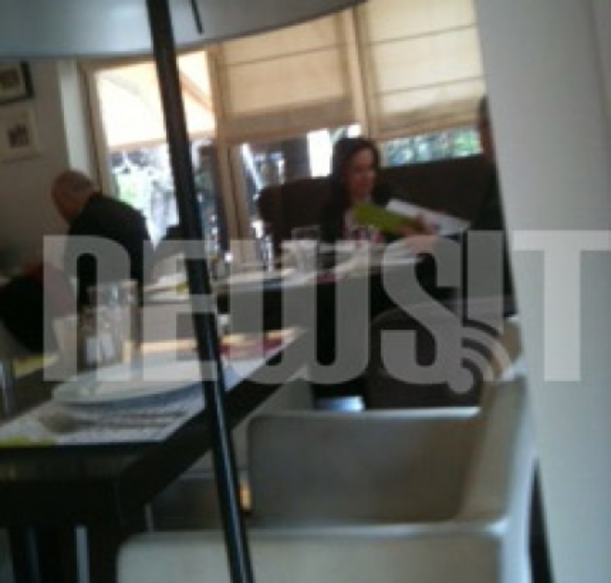 Η κα Διαμαντοπουλου με τον κ. Πρωτόπαππα στα δεξιά της φωτογραφίας ΦΩΤΟ NEWSIT