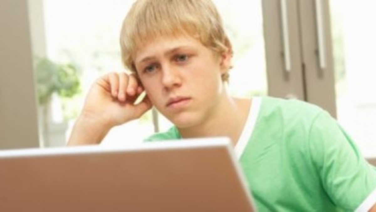 Πότε η άνοια ‘χτυπάει’ από μικρή ηλικία – Μάθετε τα σημάδια για να την αντιμετωπίσετε έγκαιρα