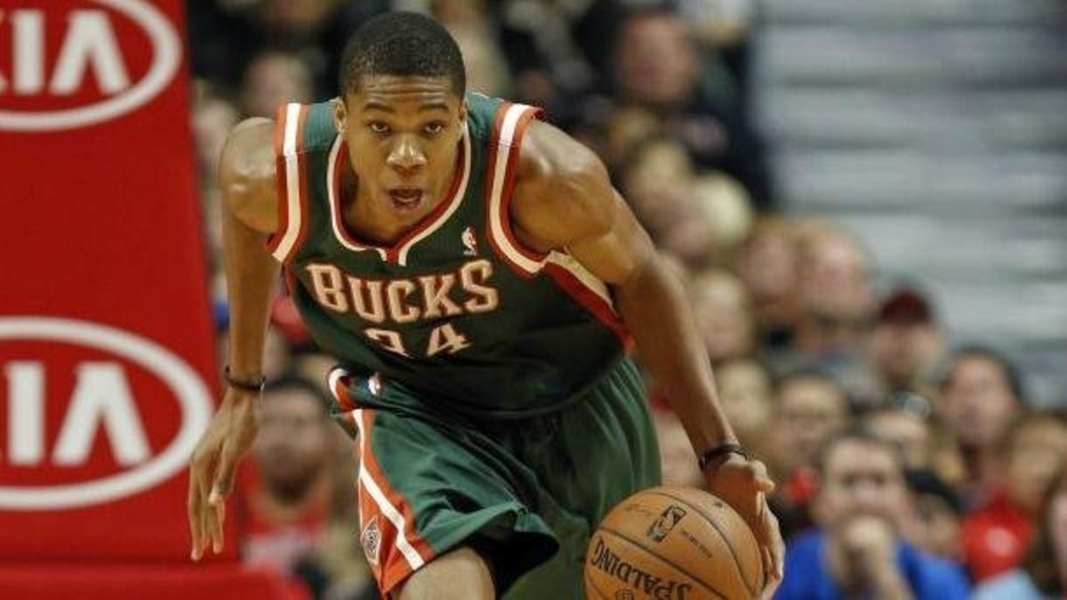 ΝBA: “Ίπταται” ο Αντετοκούνμπο! Στην κορυφή του Top 10 (VIDEO)