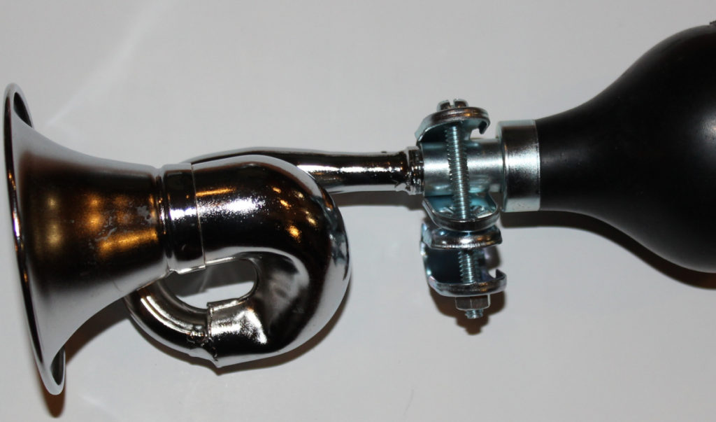 Πασίγνωστος Έλληνας ηθοποιός έδωσε 100 χιλιάδες ευρώ για αντίκα!