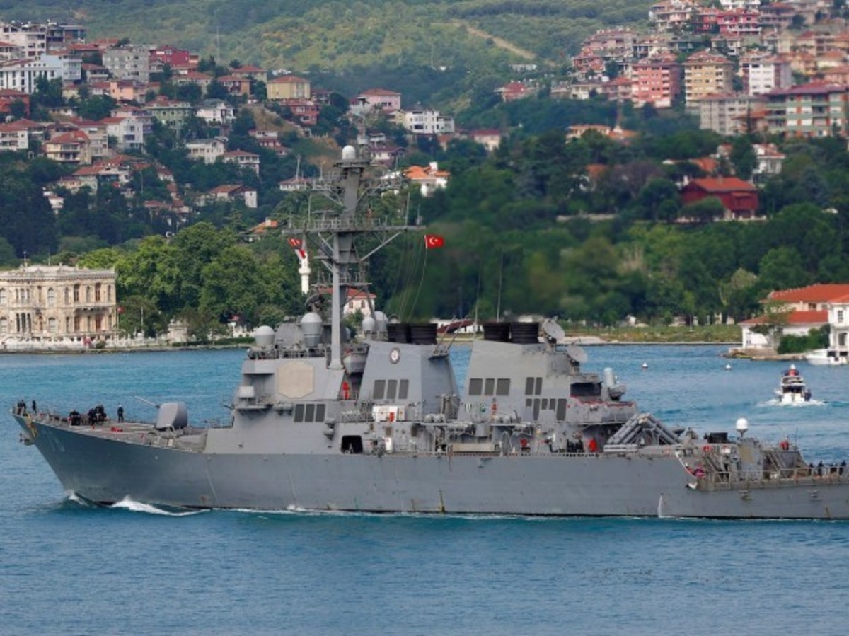 Την οργή της Ρωσίας προκαλεί η είσοδος αντιτορπιλικού των ΗΠΑ στη Μαύρη Θάλασσα