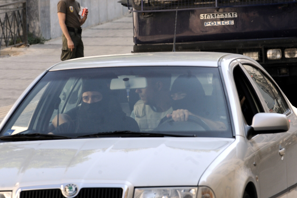 Σακκάς και Σεϊσίδης στα χέρια της Αντιτρομοκρατικής – Μετέβη ιατροδικαστής μετά τις καταγγελίες για ξυλοδαρμό
