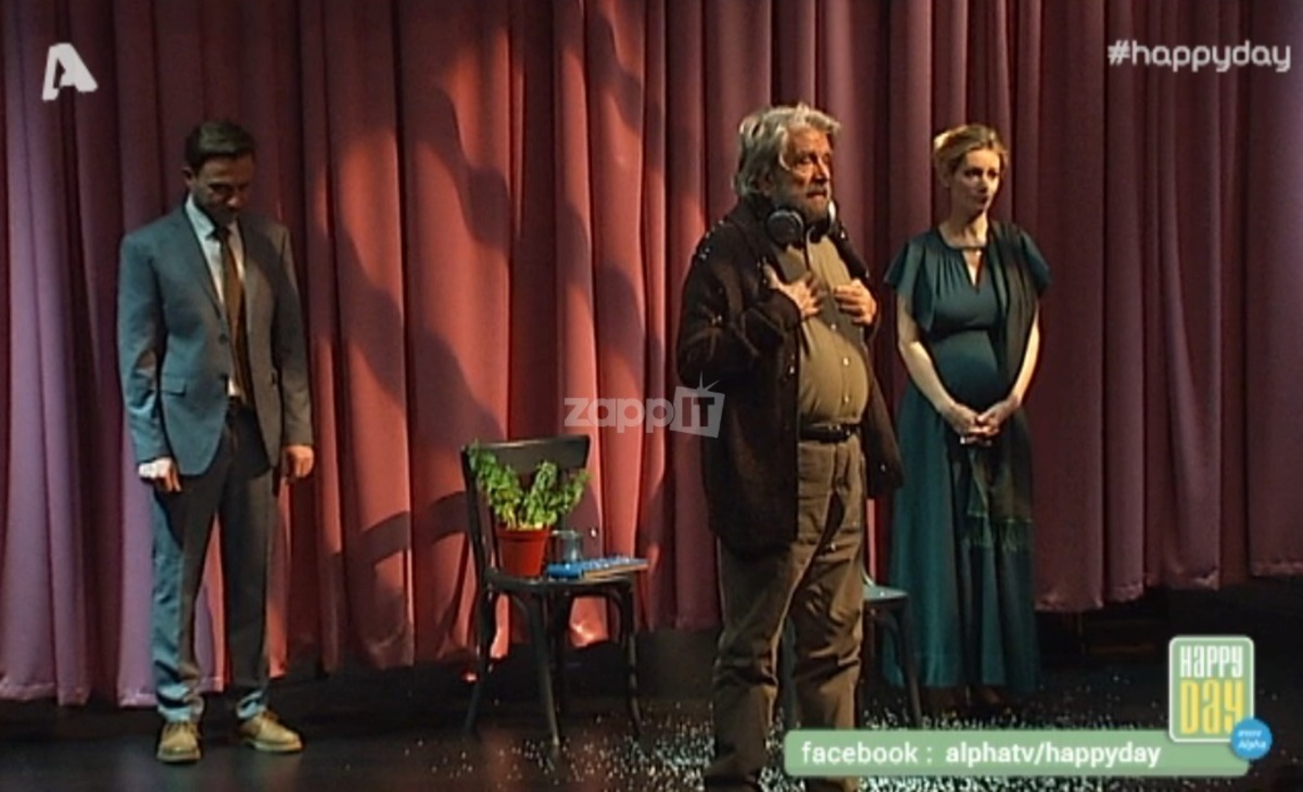 «Λύγισε» στη σκηνή ο Άγγελος Αντωνόπουλος για τον Πέτρο Φυσσούν