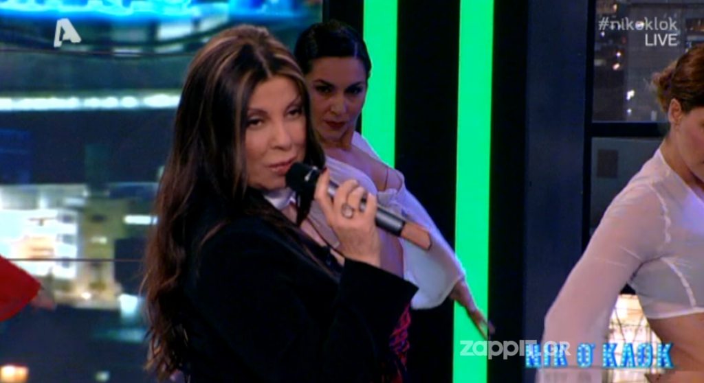 Το come back της Άντζελας στον Μουτσινά!