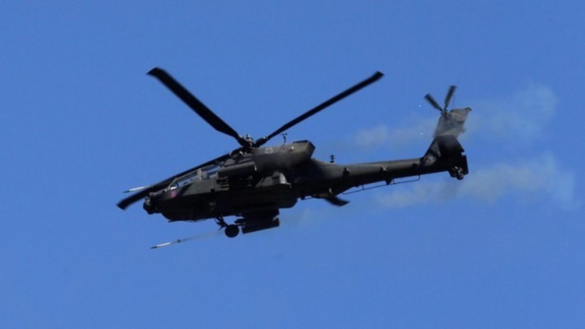 Ιράκ: Επιθετικά ελικόπτερα Apache πλήττουν για πρώτη φορά θέσεις των τζιχαντιστών