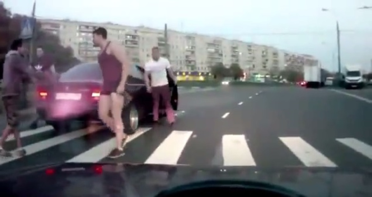 Συγκλονιστικό video: Η στιγμή της απαγωγής νεαρού Ρώσου