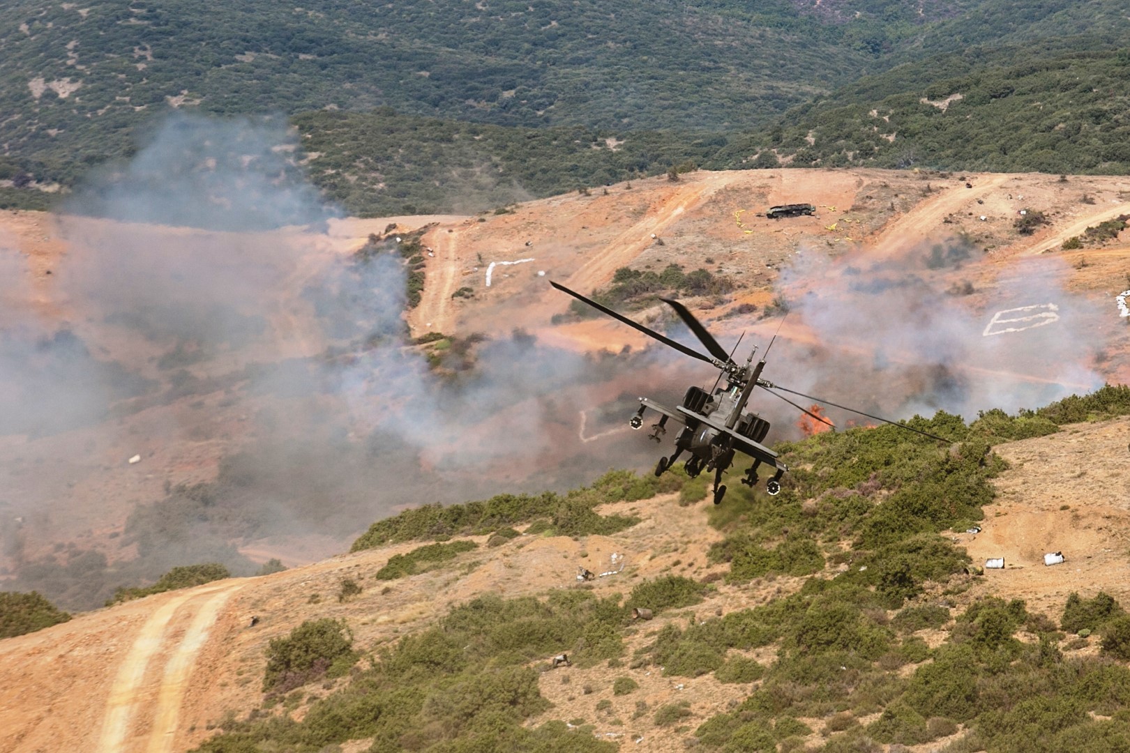 ΠΑΡΜΕΝΙΩΝ : Η άσκηση των ΕΔ σε εντυπωσιακές φωτογραφίες