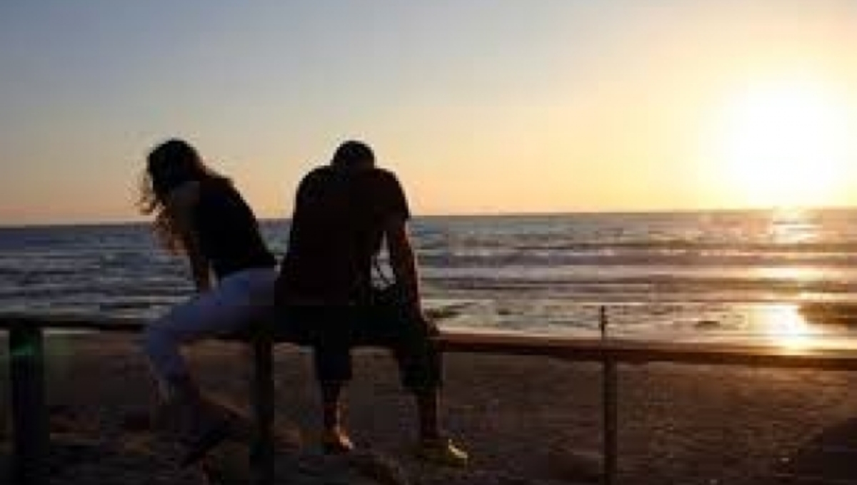 Αγαπημένο σπορ των Ελλήνων η απιστία – Γιατί το καλοκαίρι φουντώνουν τα κρούσματα