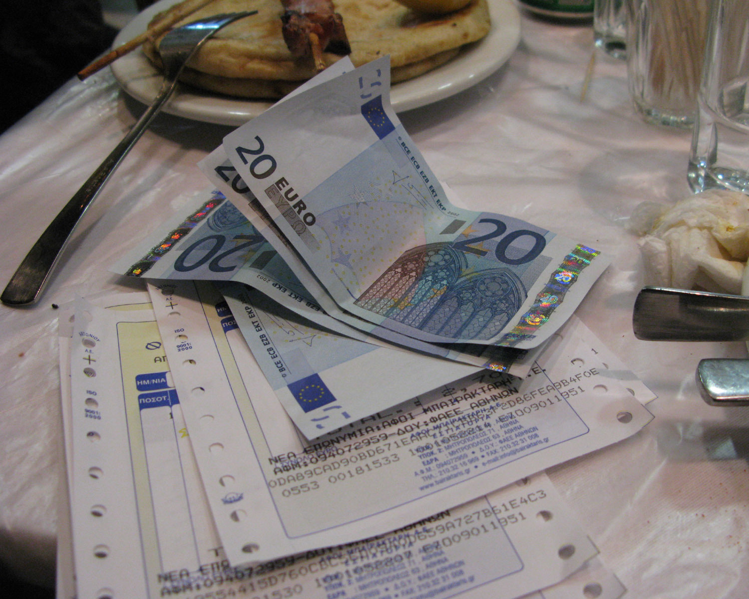 Αυστηρότερους κανόνες στη φορολόγηση των επιχειρήσεων θέλει η Κομισιόν