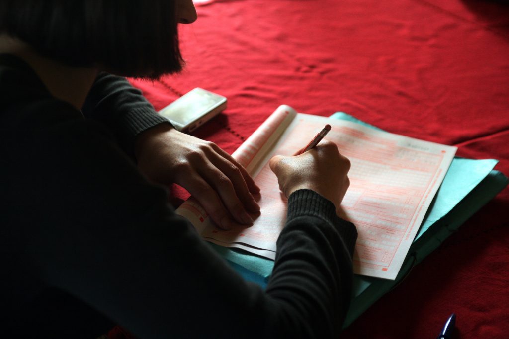 Πάτρα: “Έχω και καραμπίνα” είπε ηλικιωμένος στον απογραφέα