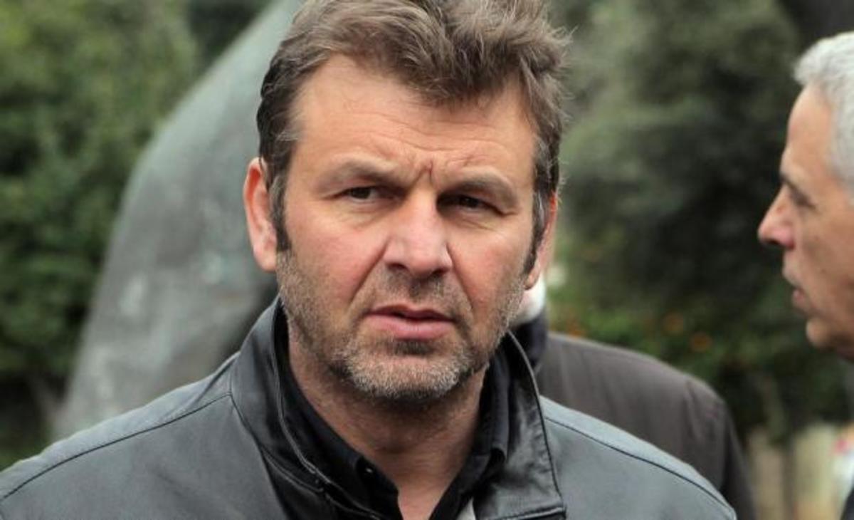 Απόστολος Γκλέτσος: Τον θυμάστε πώς ήταν όταν έπαιζε στις “Τρεις Χάριτες”; ΒΙΝΤΕΟ