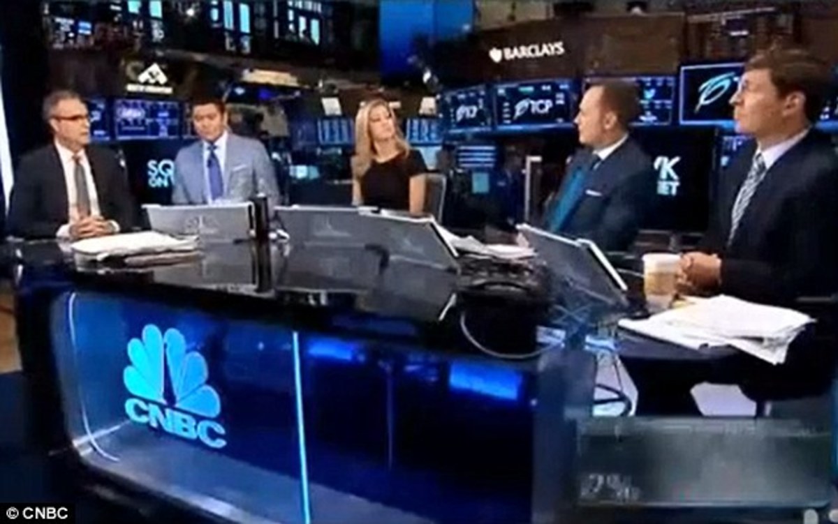 Είπε στον αέρα του CNBC ότι ο Διευθύνων Σύμβουλος της Apple είναι gay!