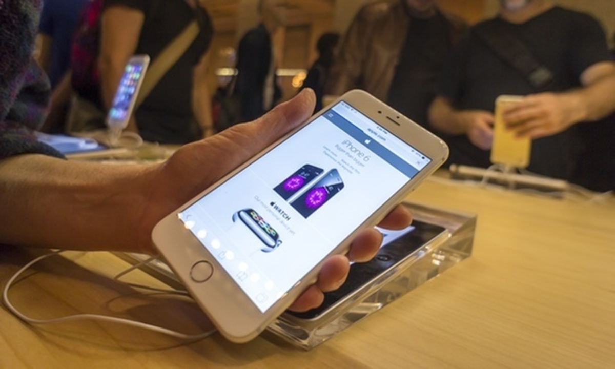 Apple: Ρεκόρ εσόδων με απογοητευτικές πωλήσεις iPhone 6s και 6S Plus