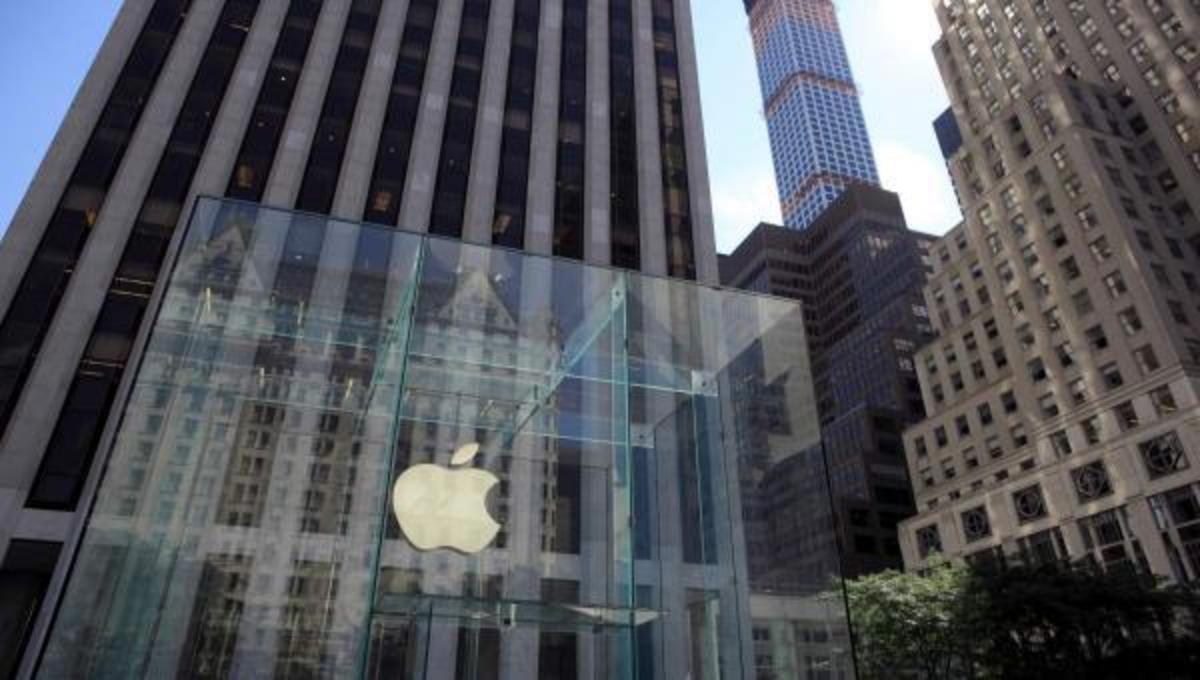 H αξία της Apple φτάνει στο 1 τρισ. δολάρια
