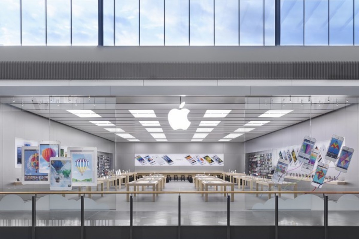 Apple: Ο Tim Cook ζητάει συγνώμη για ρατσιστική συμπεριφορά υπαλλήλων