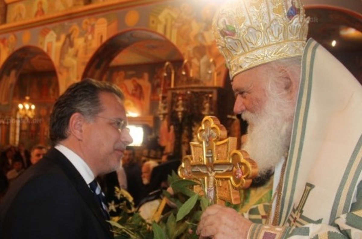 Ιερώνυμος προς υποψήφιους: Πρώτα ο λαός και μετά ο εαυτός