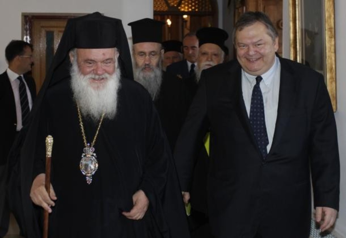 Στον Ιερώνυμο τη Δευτέρα ο Βενιζέλος