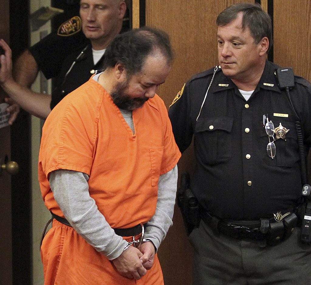 Γλιτώνει τη θανατική ποινή ο 53χρονος που κρατούσε αιχμάλωτες και βίαζε 3 κοπέλες επί χρόνια στο Οχάιο