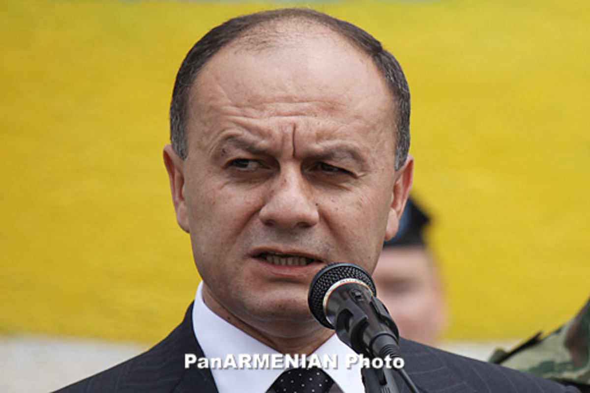 Ο υπουργός Άμυνας της Αρμενίας