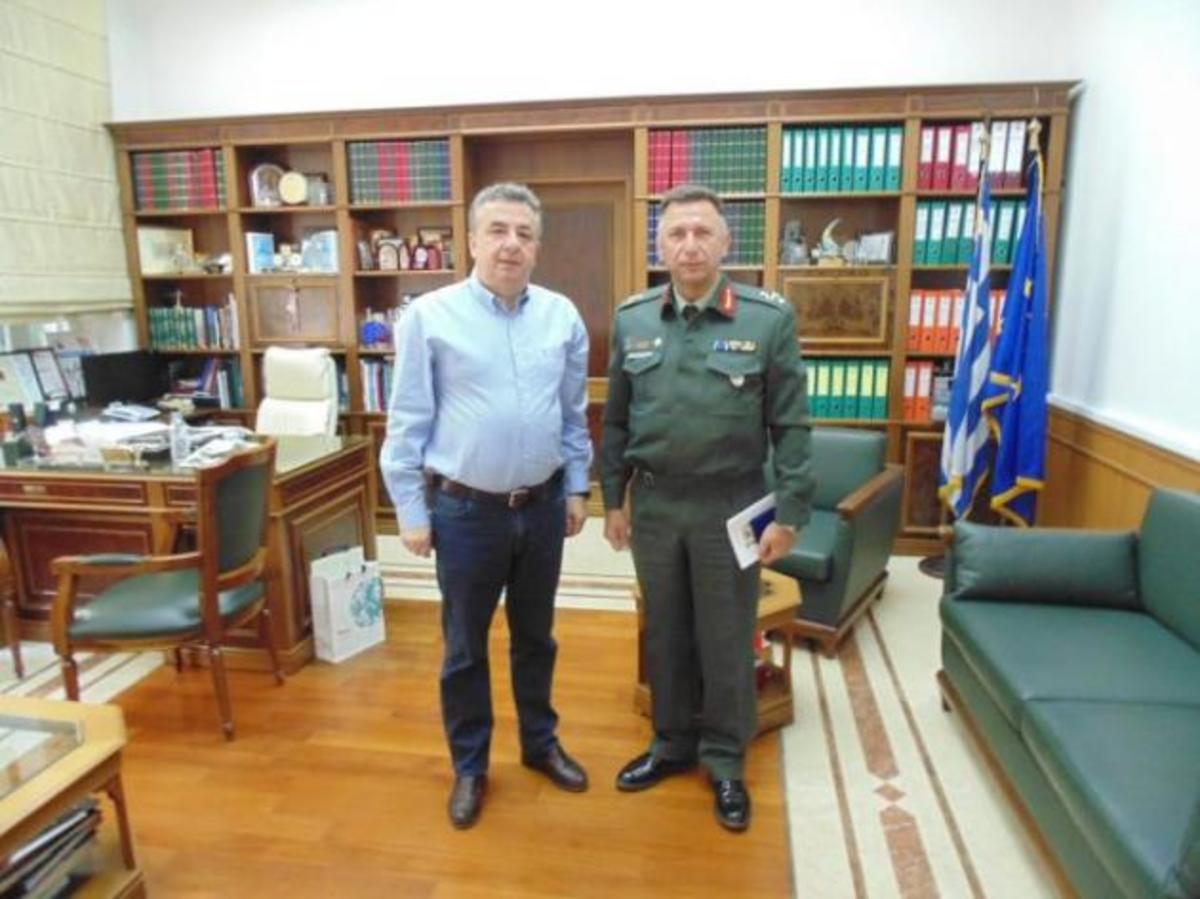 O διοικητής της 5ης Ταξιαρχίας Πεζικού στον περιφερειάρχη Κρήτης – Τι συμβαίνει