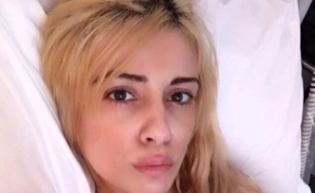 Μίνα Αρναούτη: Το πικρό μήνυμα μέσα από το νοσοκομείο και η φωτογραφία της με ορό