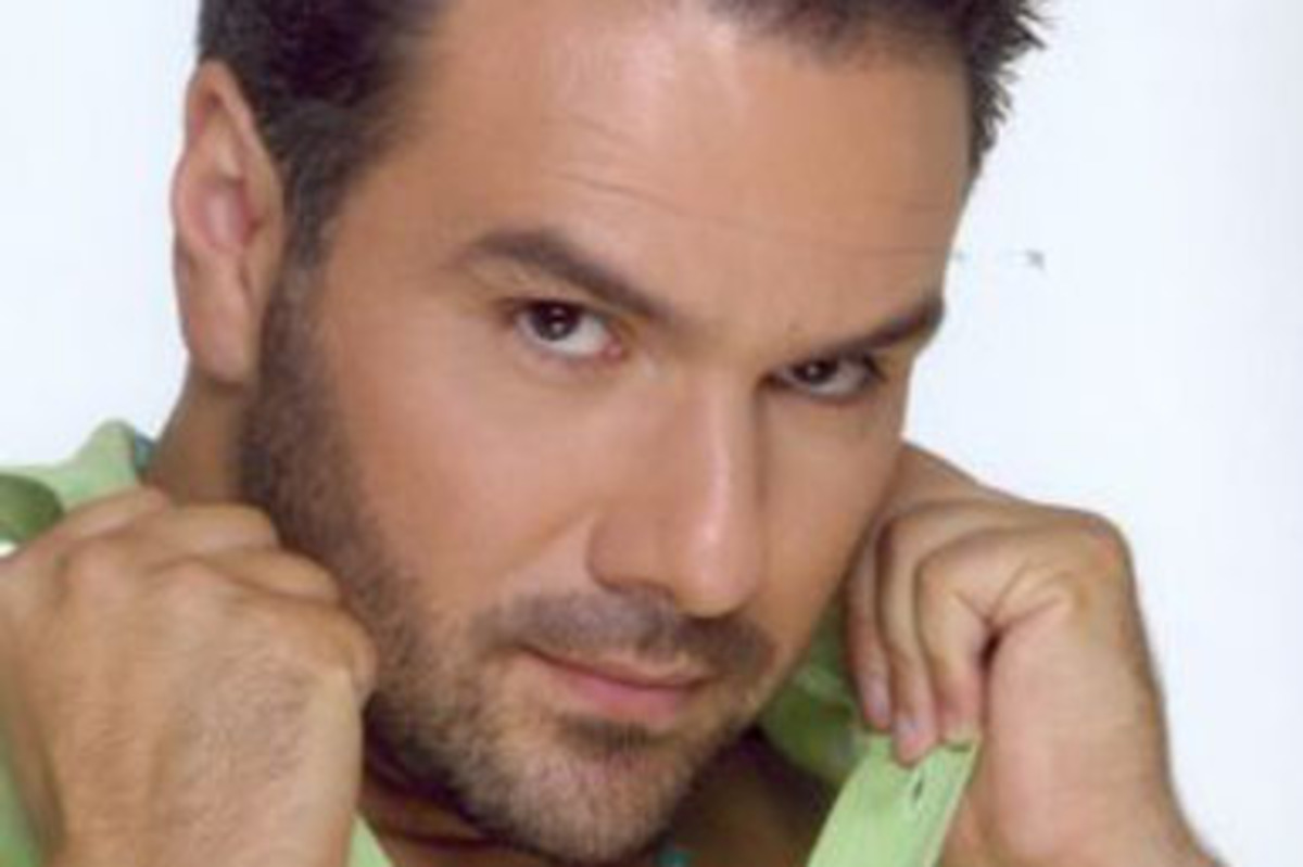 Ο Αρναούτογλου στήνει έναν… όμορφο κόσμο!