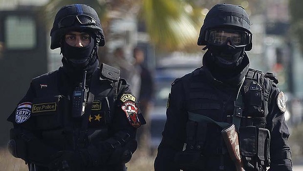 Περιμέναν τον υπουργό να βγει από το κτίριο και τον συνέλαβαν