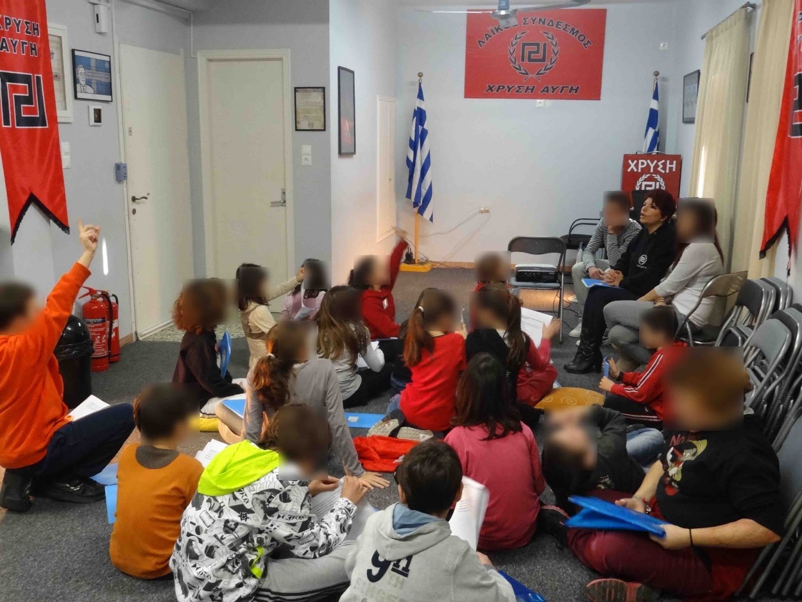 Η «κατήχηση» της Χρυσής Αυγής ξεκινάει από την ηλικία των 6 ετών!