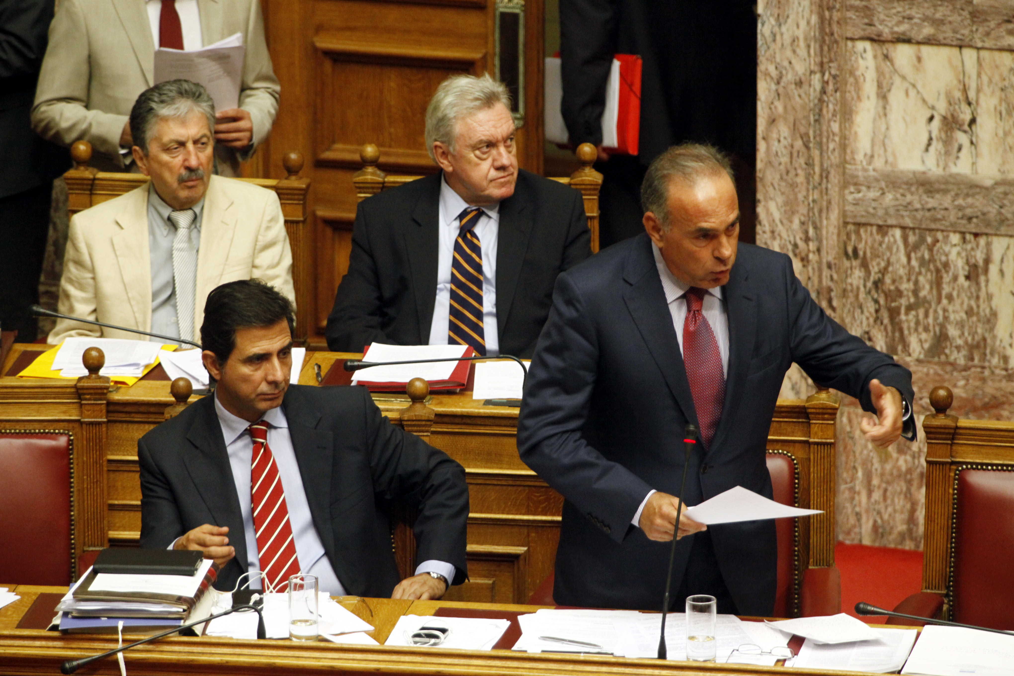 Σκληρό τελεσίγραφο Αρβανιτόπουλου στον Πελεγρίνη – Πιθανό να τον παραπέμψει στο πειθαρχικό