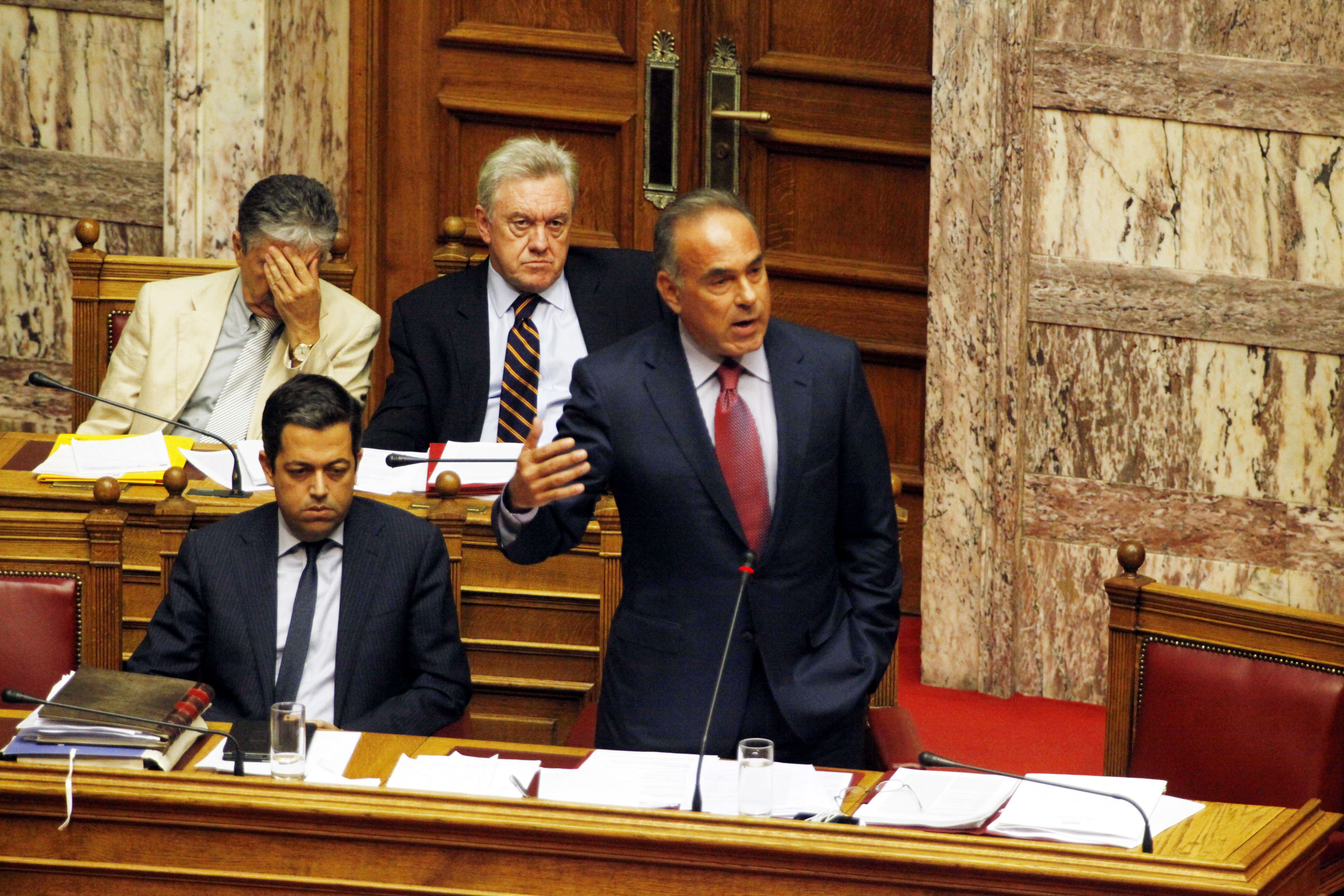 Έκτακτη συνάντηση Αρβανιτόπουλου με πρυτάνεις – Θα αποφευχθούν οι πειθαρχικές διώξεις;