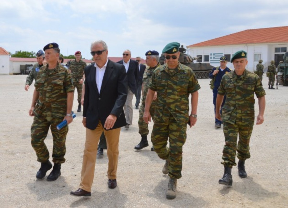 “Στα όπλα” το ΓΕΣ για τα άρβυλα του Αρχηγού