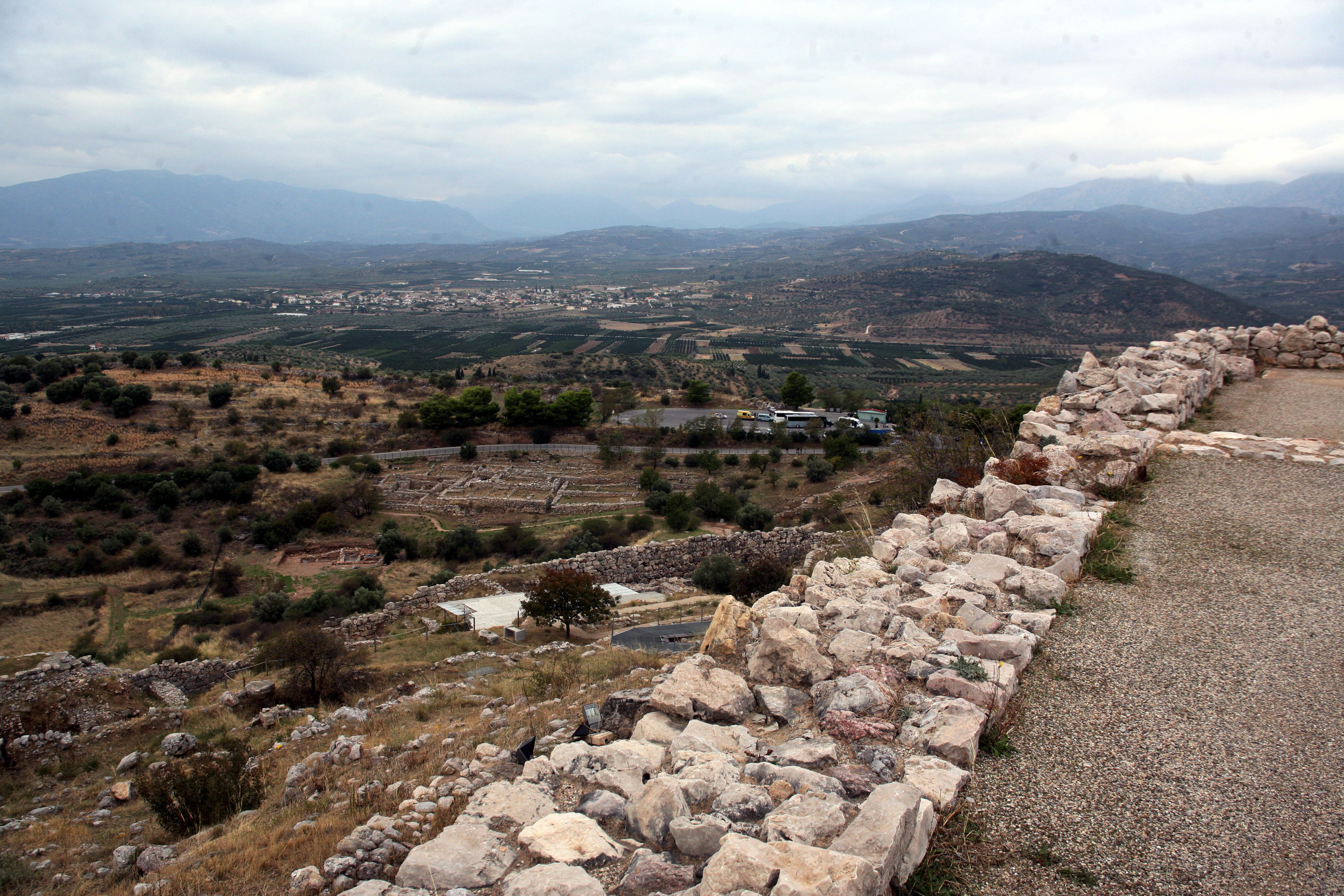Κοντά στην ανακάλυψη των βασιλικών τάφων της γυναίκας του Μ. Αλεξάνδρου
