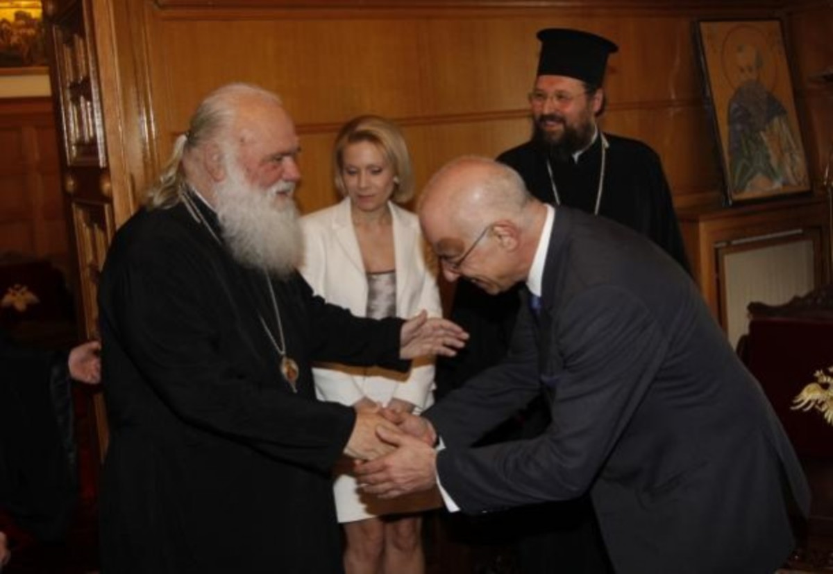 Τι ψηφίζει ο Αρχιεπίσκοπος;