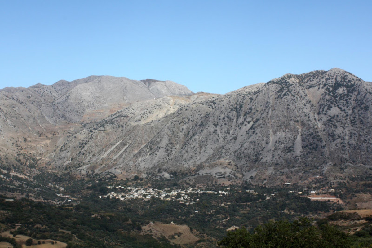 Μαύρο έχει πέσει σε όλα τα κανάλια σε χωριό της Κρήτης