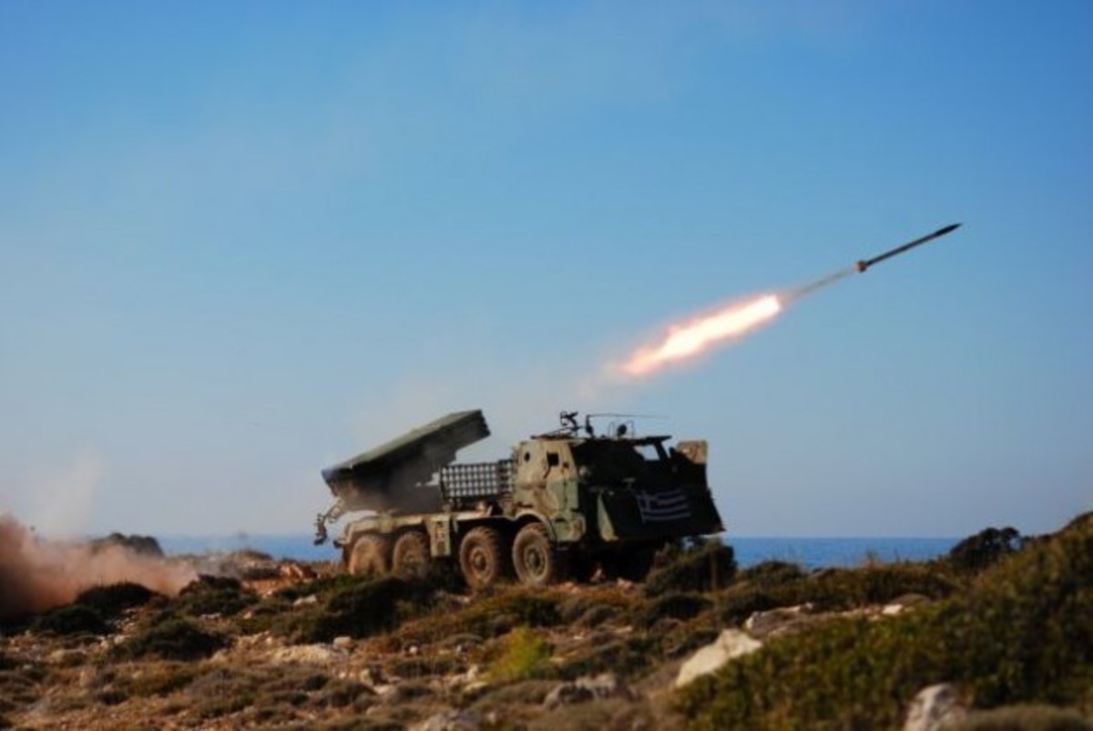 Εντυπωσιακή άσκηση με βολές μέρα και νύχτα (ΦΩΤΟ)