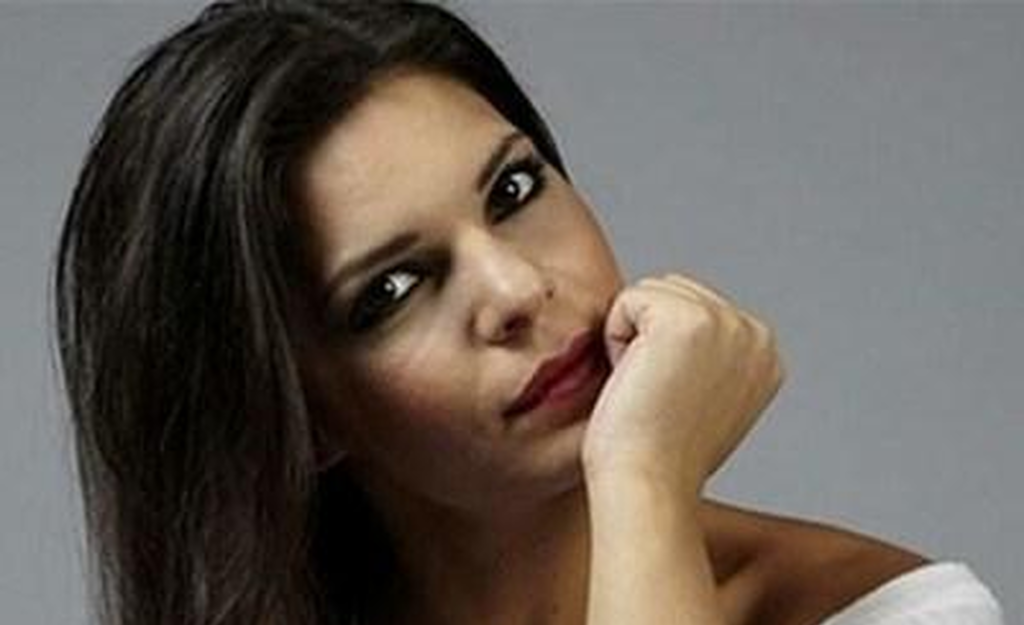 Τι απάντησε η Μαρίνα Ασλάνογλου σχετικά με το τατουάζ που έκανε στην πλάτη μετά τον χωρισμό της από τον Κώστα Σπυρόπουλο;